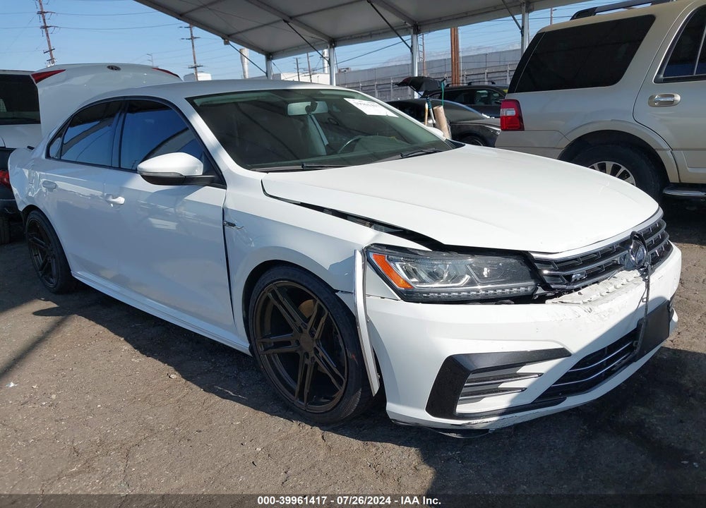 2018 VOLKSWAGEN PASSAT 2.0T R-LINE/2.0T S VIN: 1VWAA7A33JC001515
