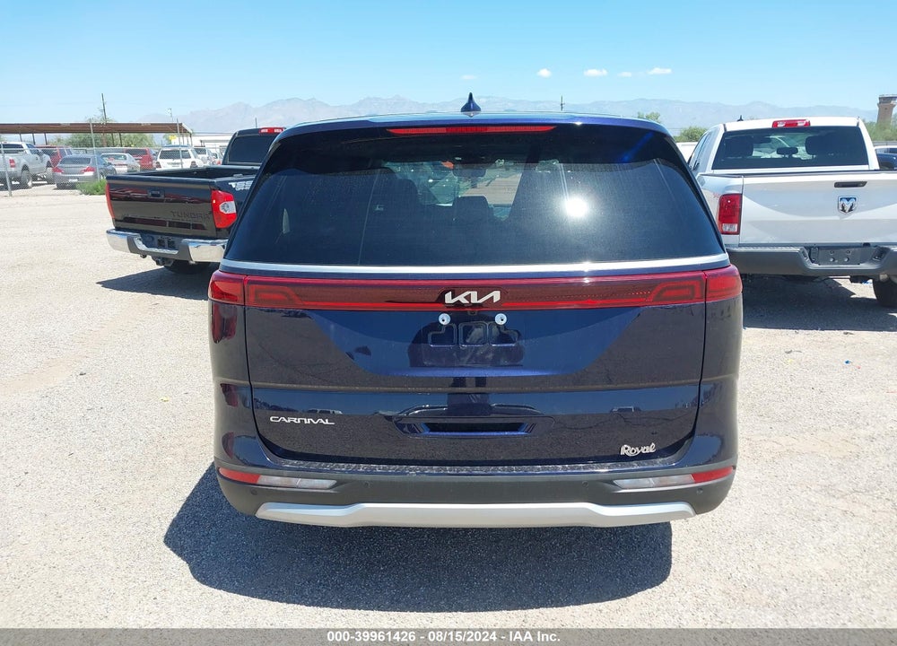 2024 KIA CARNIVAL MPV LX SEAT PACKAGE VIN: KNDNB4H38R6376610