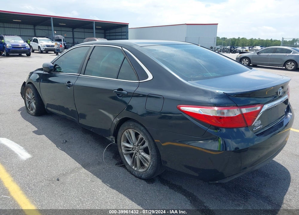 2015 TOYOTA CAMRY SE VIN: 4T1BF1FK8FU032651