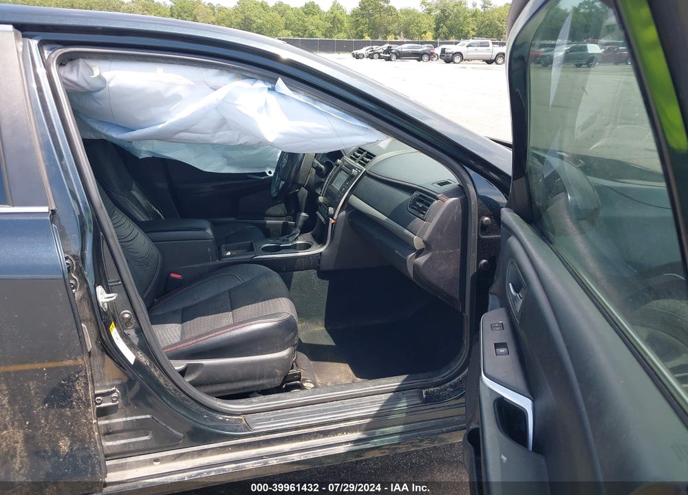 2015 TOYOTA CAMRY SE VIN: 4T1BF1FK8FU032651