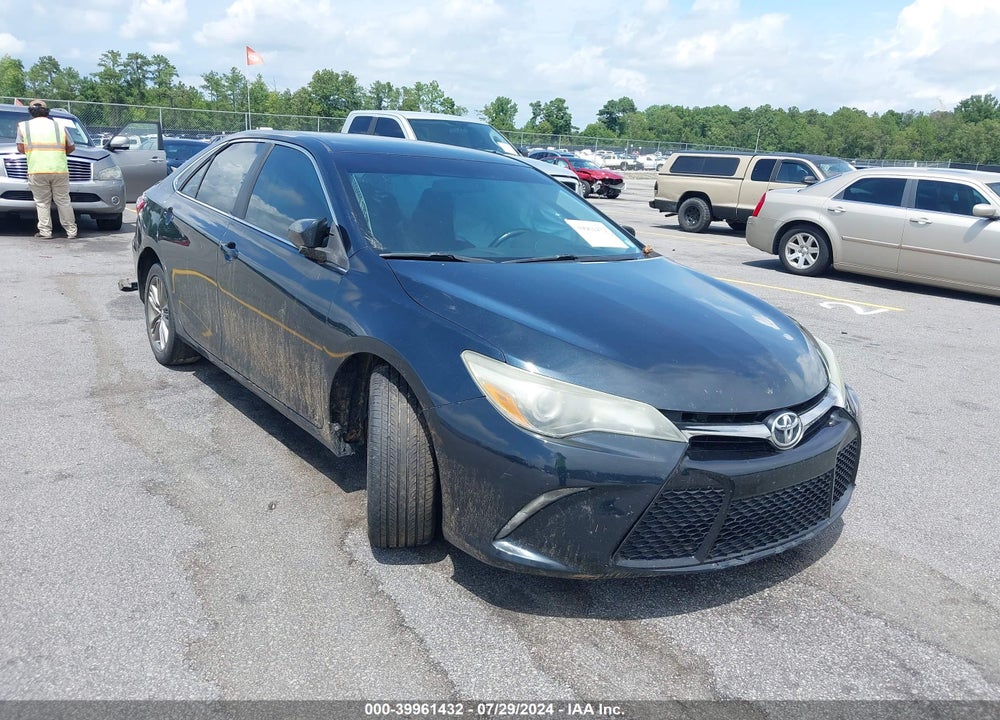 2015 TOYOTA CAMRY SE VIN: 4T1BF1FK8FU032651