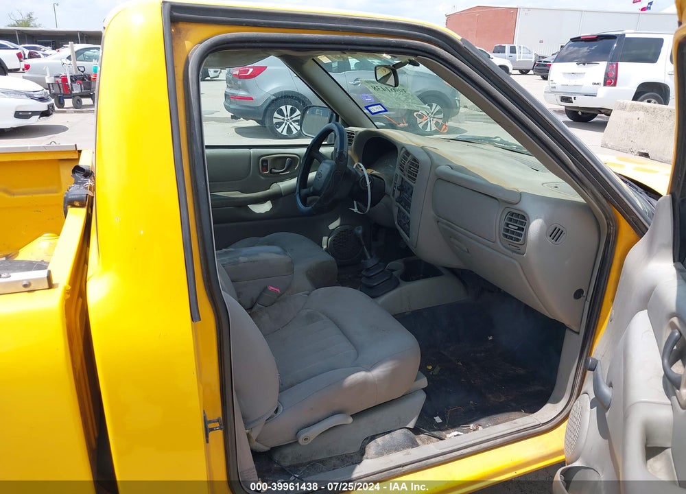 2003 CHEVROLET S-10 VIN: 1GCCS14H938284392