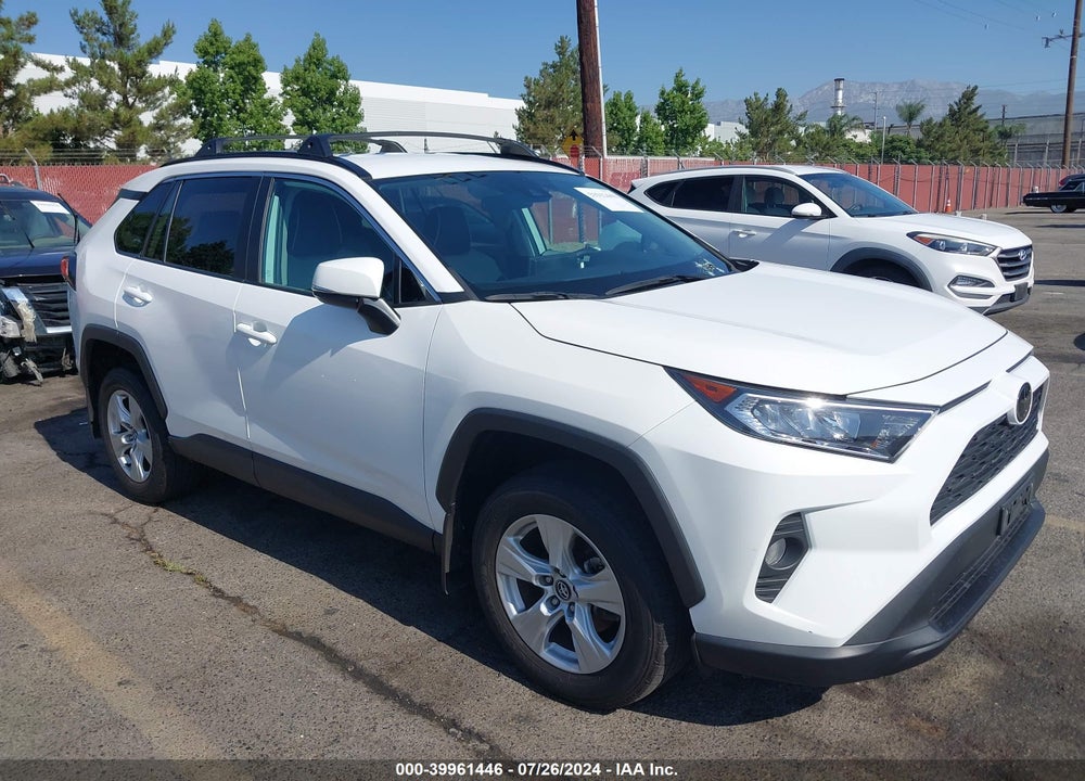 2020 TOYOTA RAV4 XLE VIN: 2T3W1RFVXLW076646