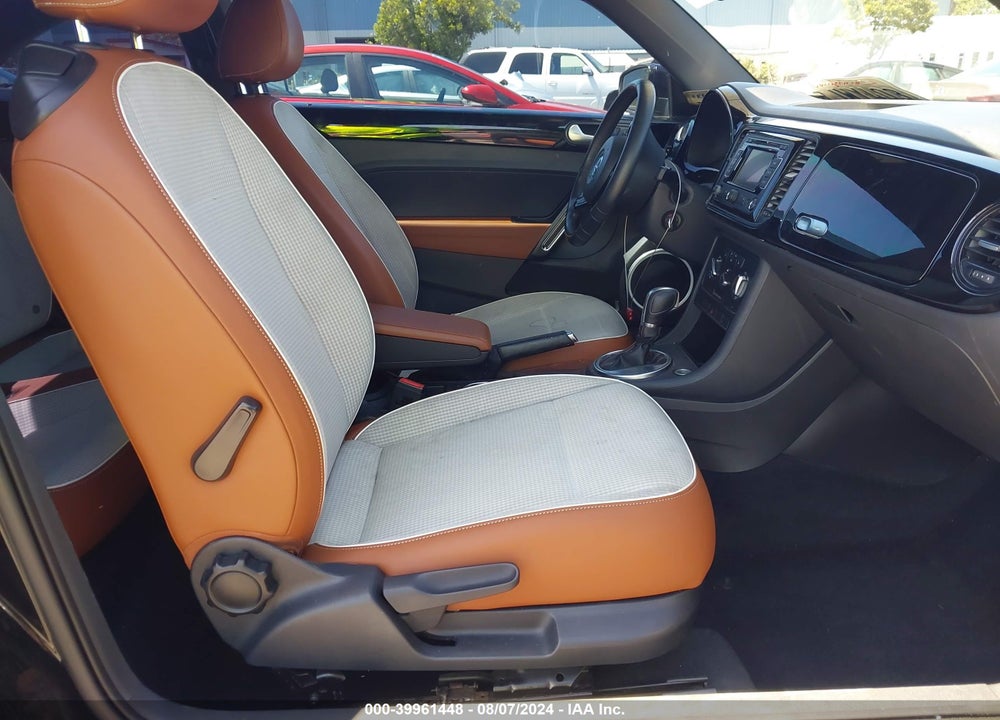 2015 VOLKSWAGEN BEETLE 1.8T CLASSIC VIN: 3VWF17AT0FM612016