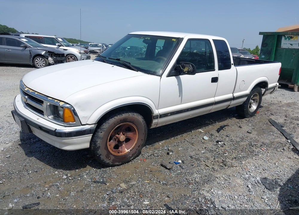 1995 CHEVROLET S TRUCK S10 VIN: 1GCCS1947S8243456