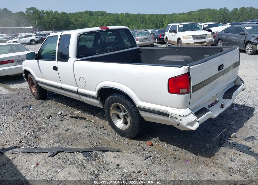 1995 CHEVROLET S TRUCK S10 VIN: 1GCCS1947S8243456