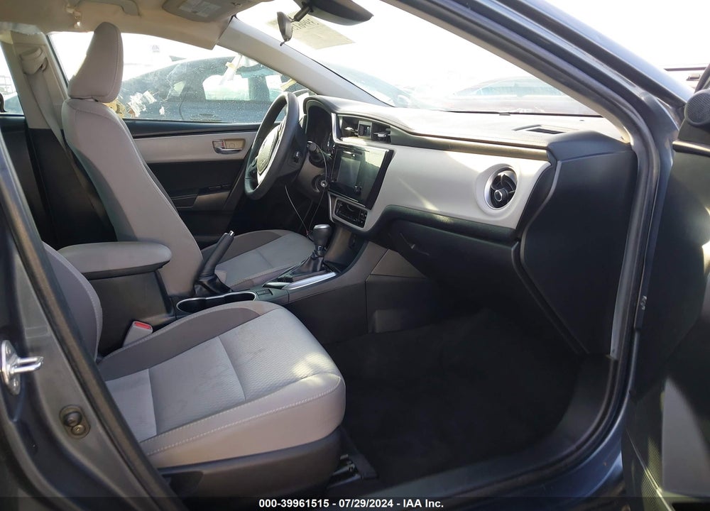 2018 TOYOTA COROLLA LE VIN: 2T1BURHEXJC079721
