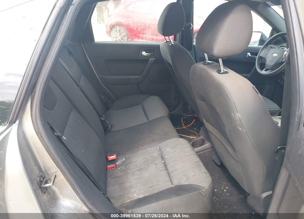 2008 FORD FOCUS SE/SES VIN: 1FAHP35N18W113796
