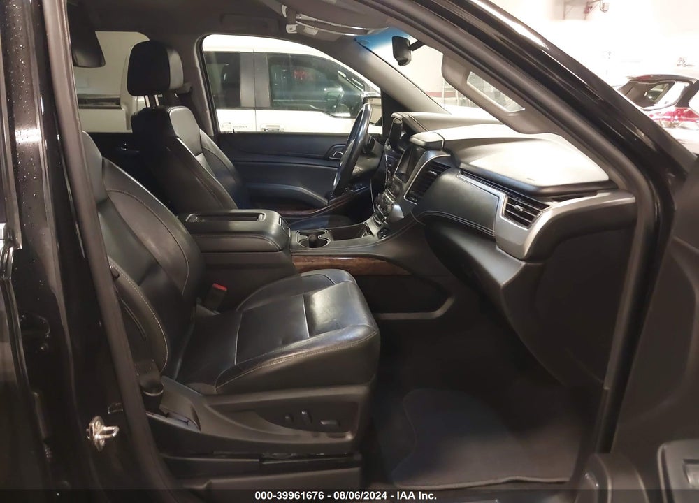 2018 CHEVROLET SUBURBAN LT VIN: 1GNSKHKC0JR392104