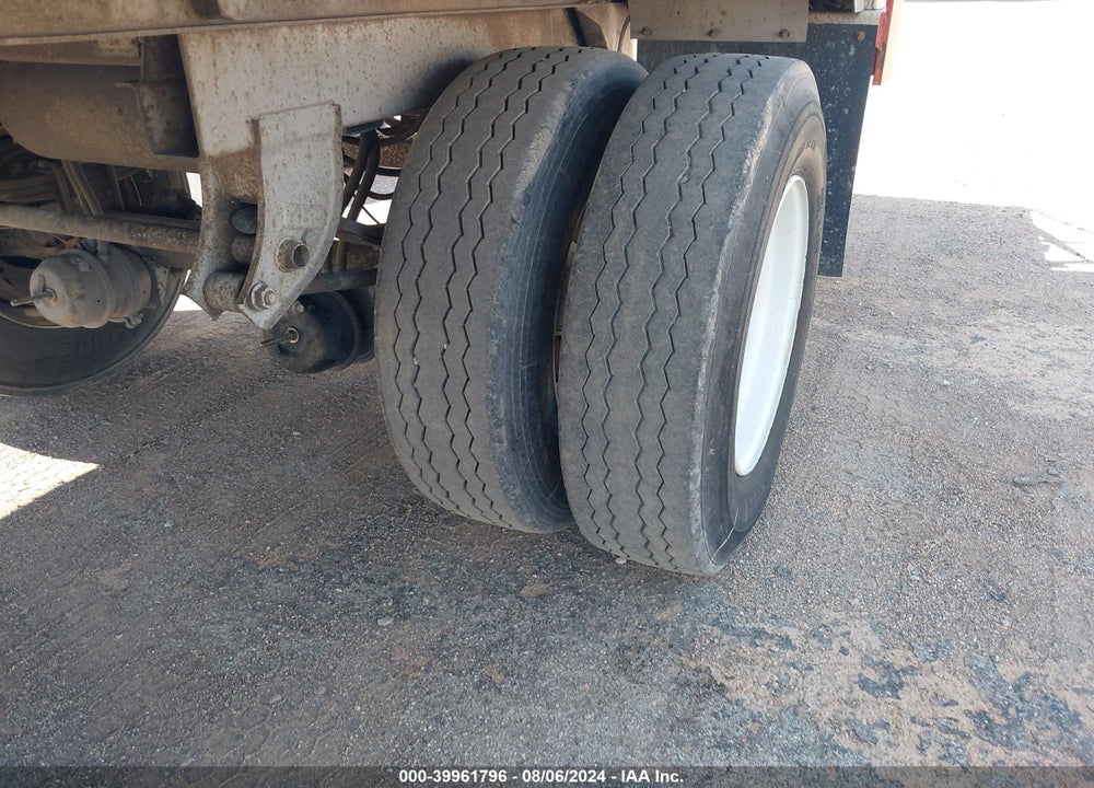2000 UTILITY TRAILER MFG --- VIN: 1UYVS1287YC212706