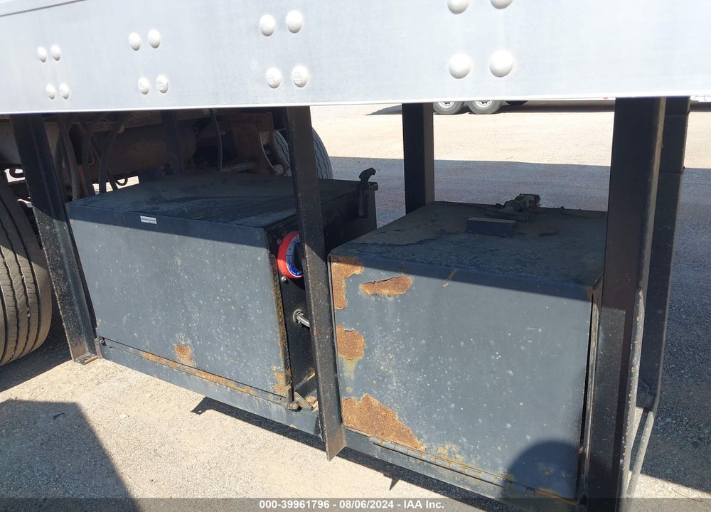 2000 UTILITY TRAILER MFG --- VIN: 1UYVS1287YC212706