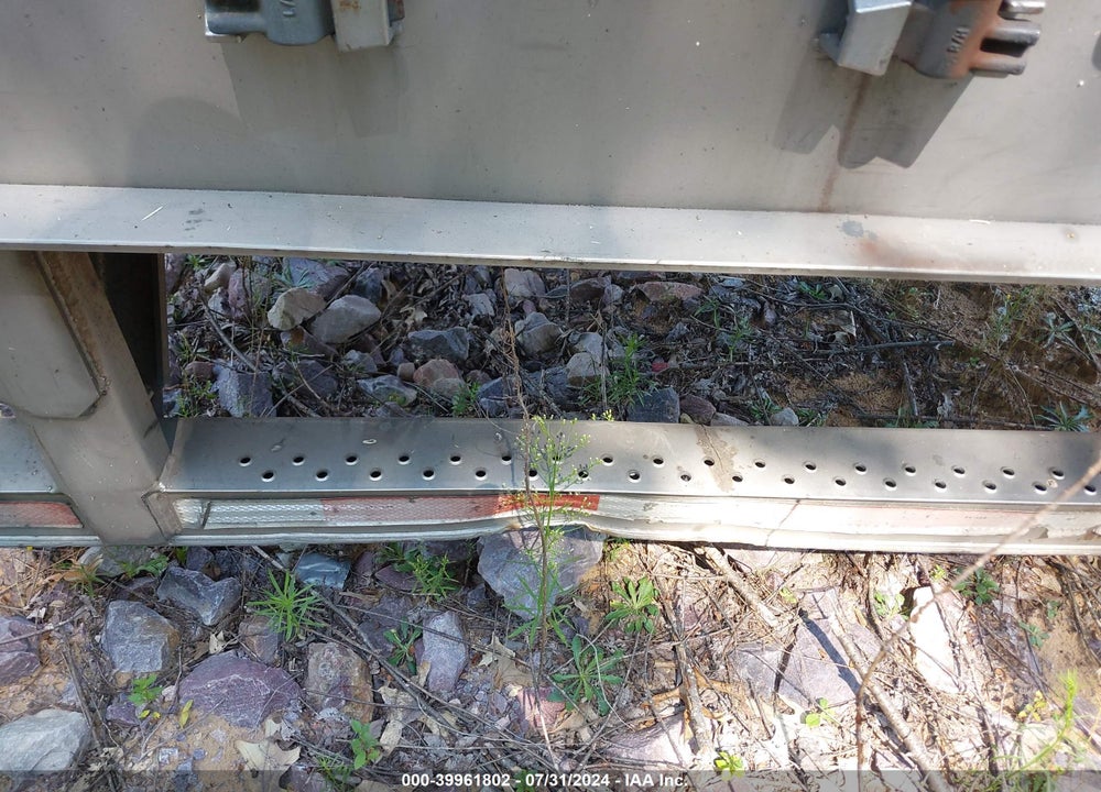 2008 UTILITY TRAILER MFG --- VIN: 1UYVS25308U371907