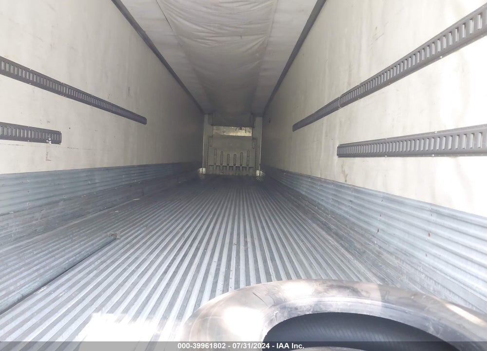 2008 UTILITY TRAILER MFG --- VIN: 1UYVS25308U371907