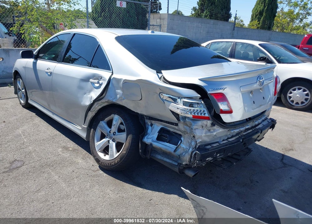 2011 TOYOTA CAMRY SE VIN: 4T1BF3EK3BU218430