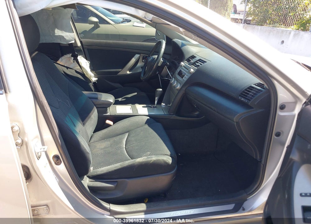 2011 TOYOTA CAMRY SE VIN: 4T1BF3EK3BU218430