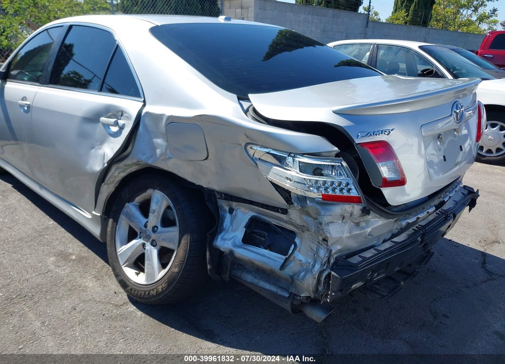 2011 TOYOTA CAMRY SE VIN: 4T1BF3EK3BU218430