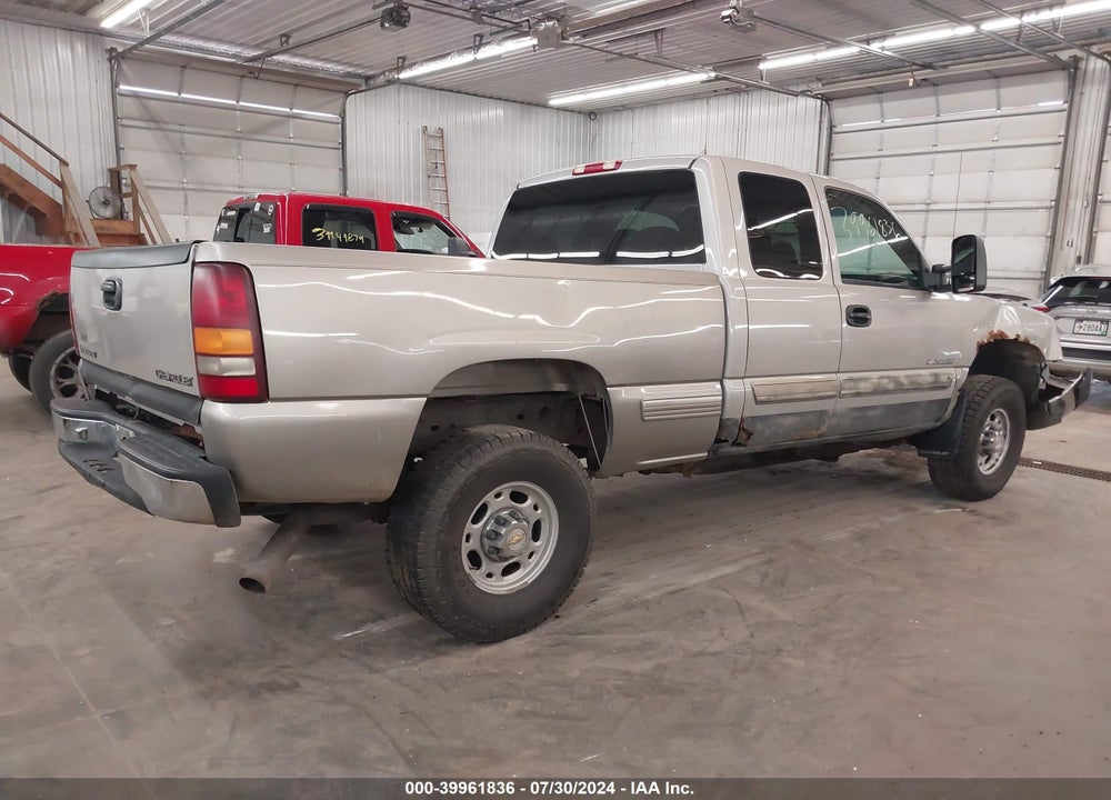 2004 CHEVROLET SILVERADO 2500HD LS VIN: 1GCHK29U44E251059