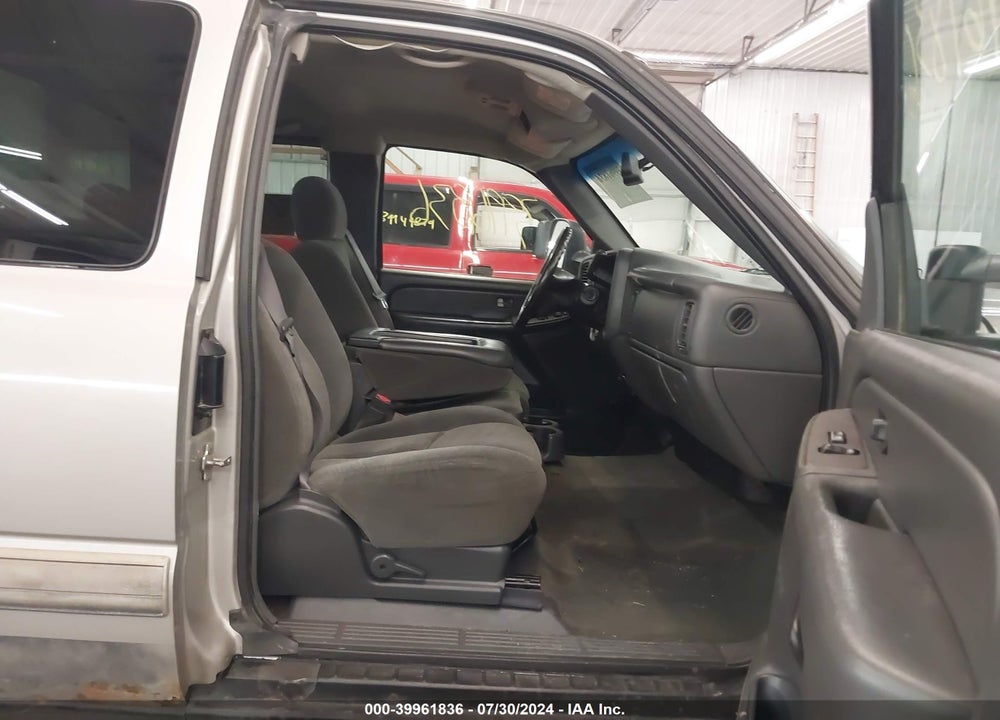 2004 CHEVROLET SILVERADO 2500HD LS VIN: 1GCHK29U44E251059