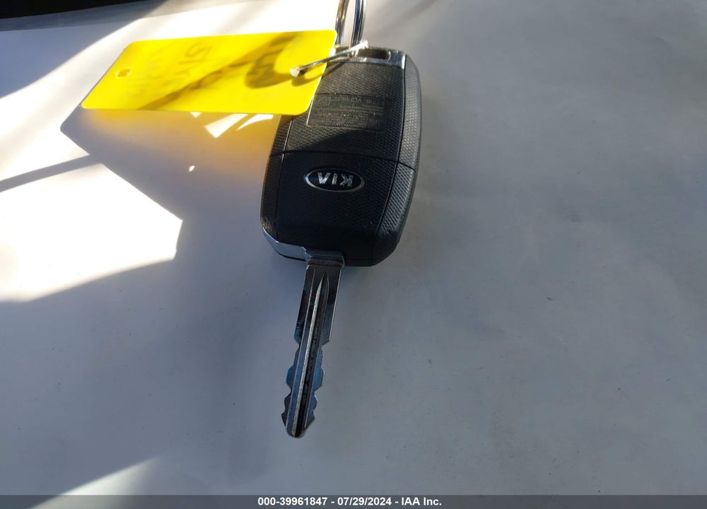 2017 KIA FORTE LX VIN: 3KPFK4A74HE075200