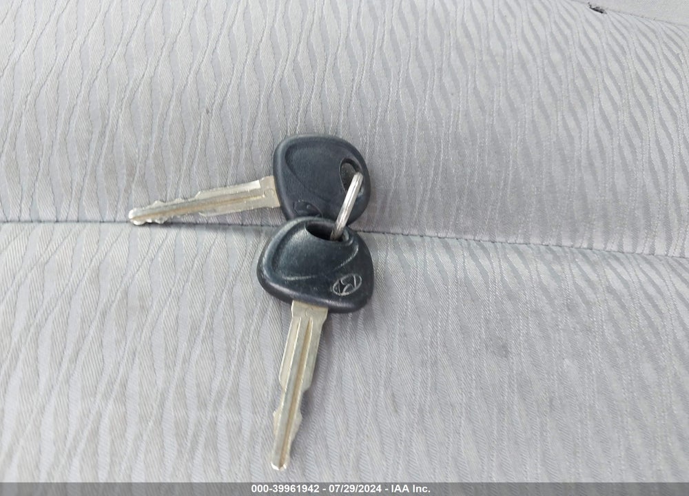 2007 HYUNDAI SANTA FE GLS VIN: 5NMSG13D37H106770
