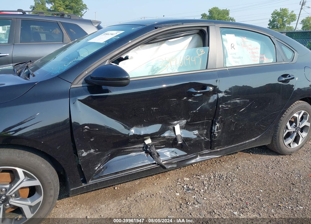 2019 KIA FORTE LXS VIN: 3KPF24AD6KE056029
