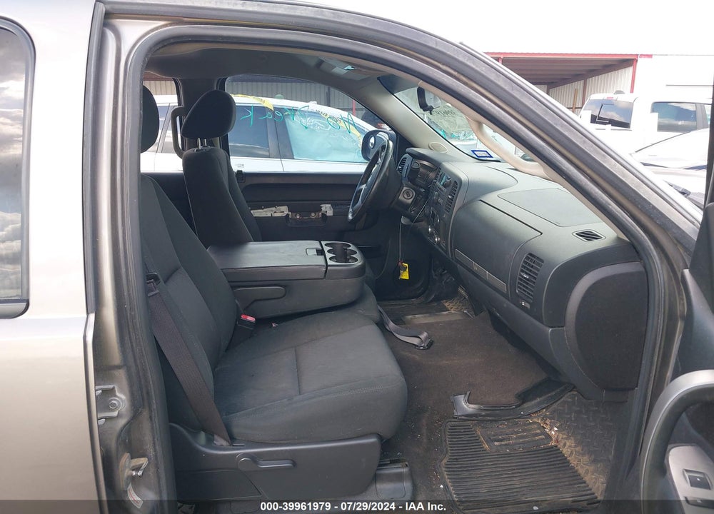 2013 CHEVROLET SILVERADO 1500 LT VIN: 3GCPKSE71DG306412