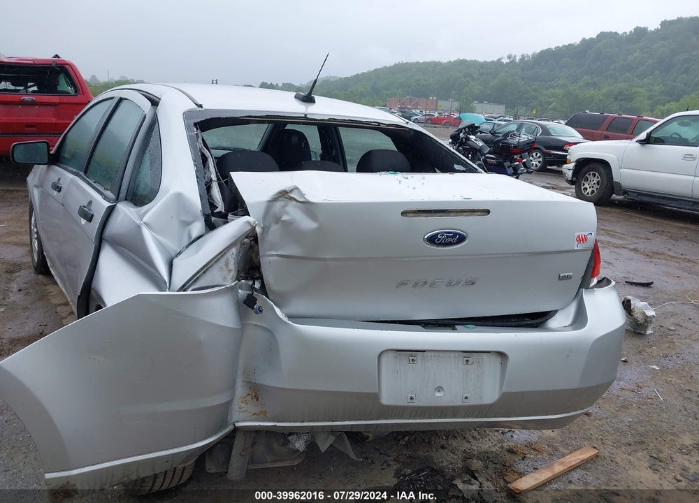 2010 FORD FOCUS SE VIN: 1FAHP3FN4AW197567