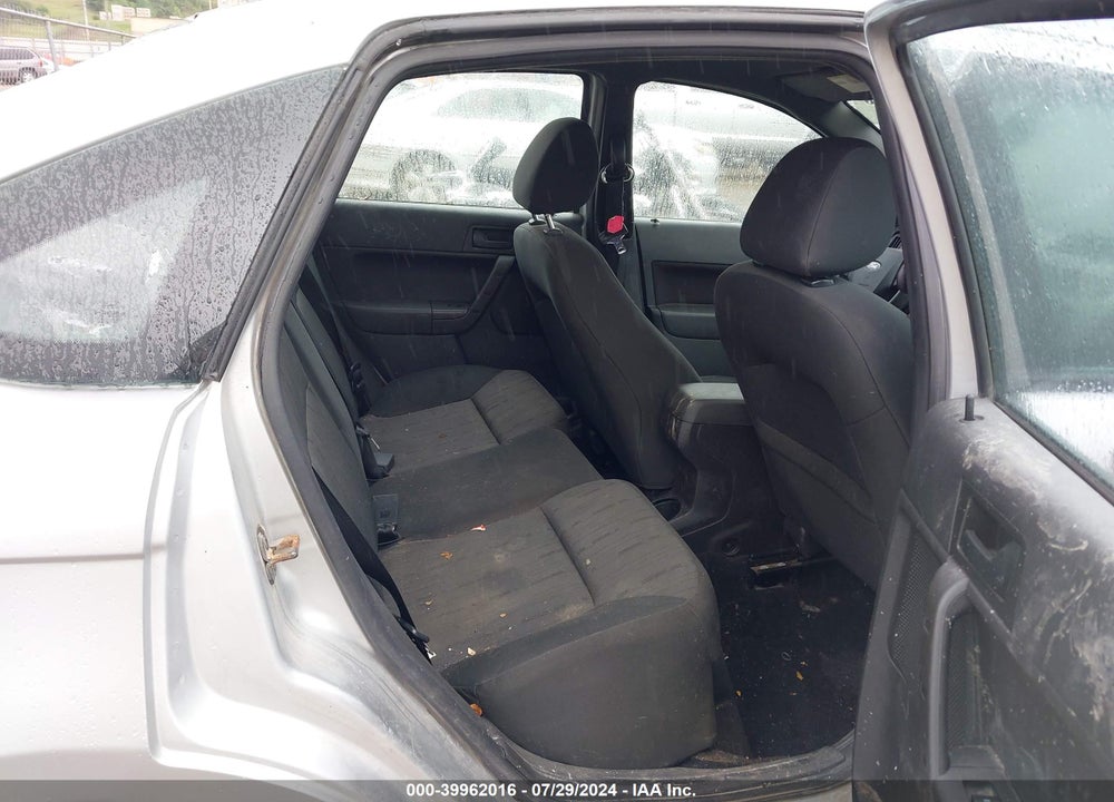 2010 FORD FOCUS SE VIN: 1FAHP3FN4AW197567