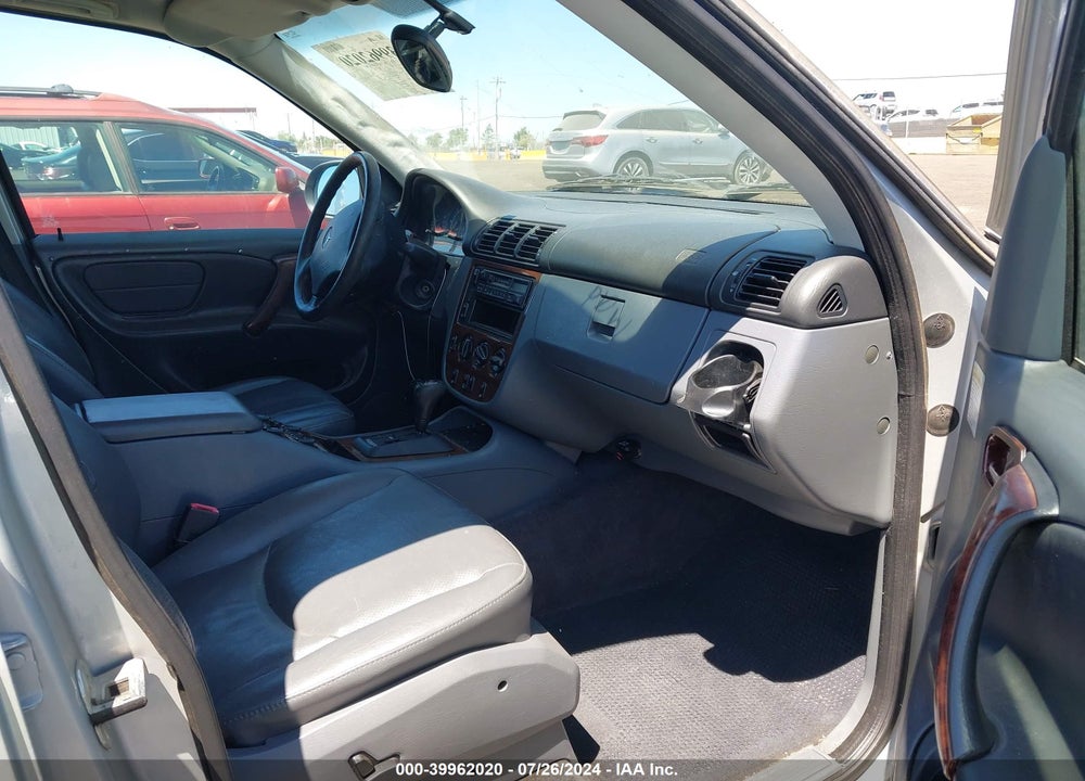 1999 MERCEDES-BENZ ML 320 VIN: 4JGAB54E8XA126351