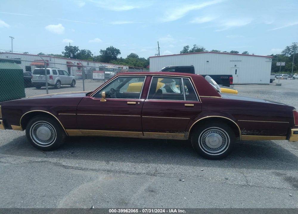 1983 OLDSMOBILE DELTA 88 ROYALE VIN: 1G3AN69Y7DM875091