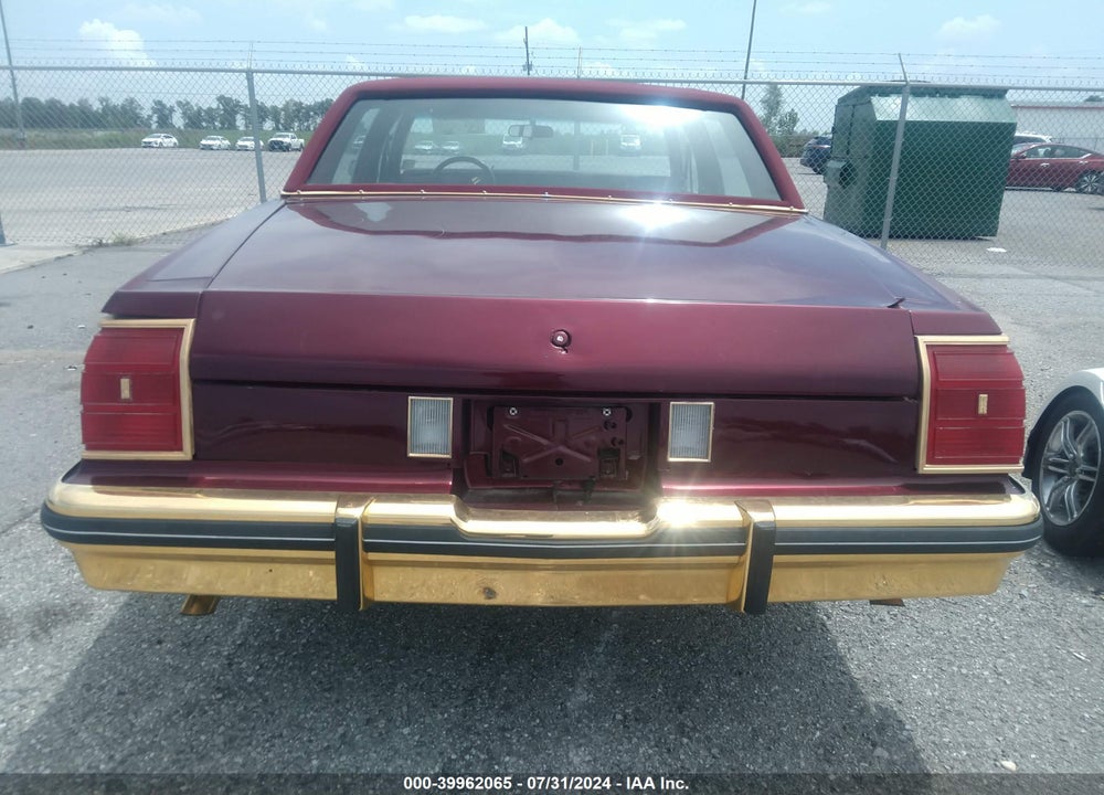 1983 OLDSMOBILE DELTA 88 ROYALE VIN: 1G3AN69Y7DM875091