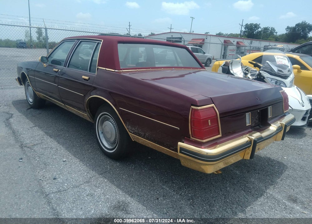 1983 OLDSMOBILE DELTA 88 ROYALE VIN: 1G3AN69Y7DM875091