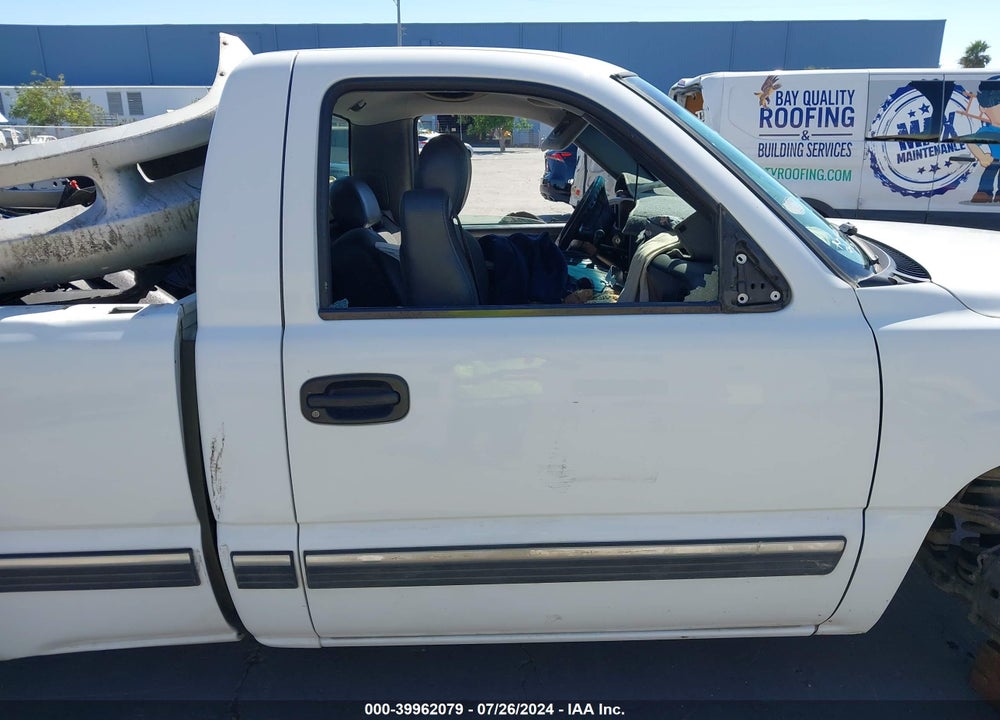 2001 CHEVROLET SILVERADO 1500 VIN: 1GCEC14V81Z273760