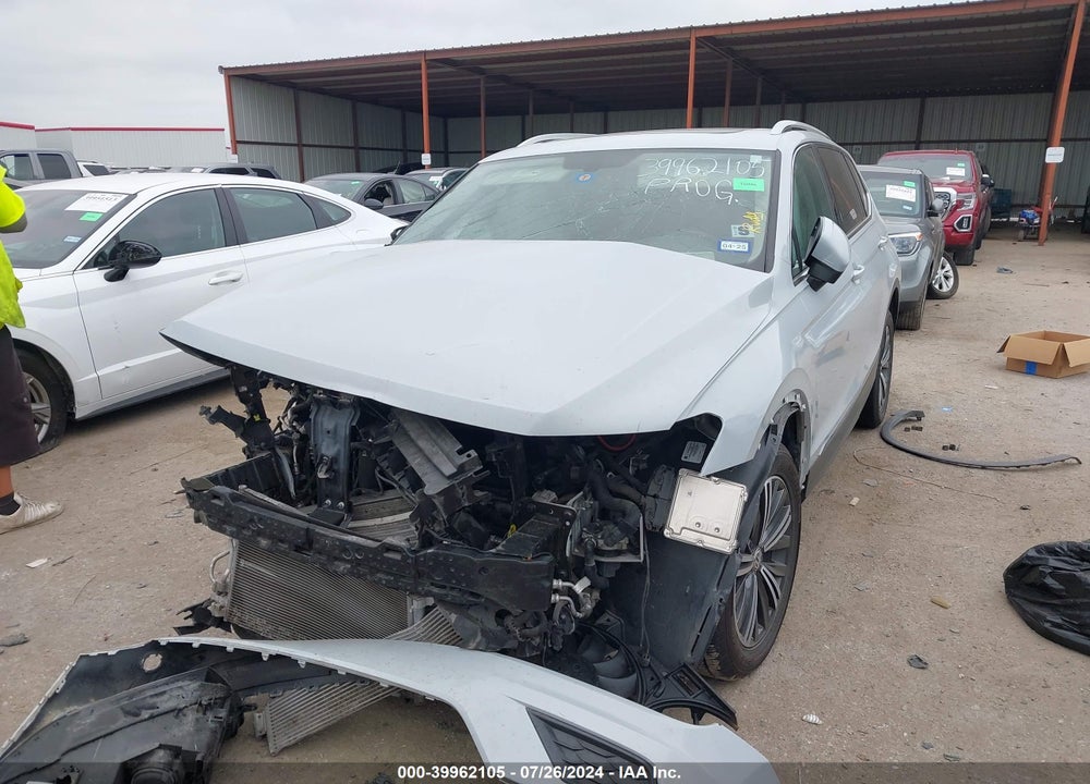 2018 VOLKSWAGEN TIGUAN 2.0T SE/2.0T SEL VIN: 3VV3B7AX8JM181215