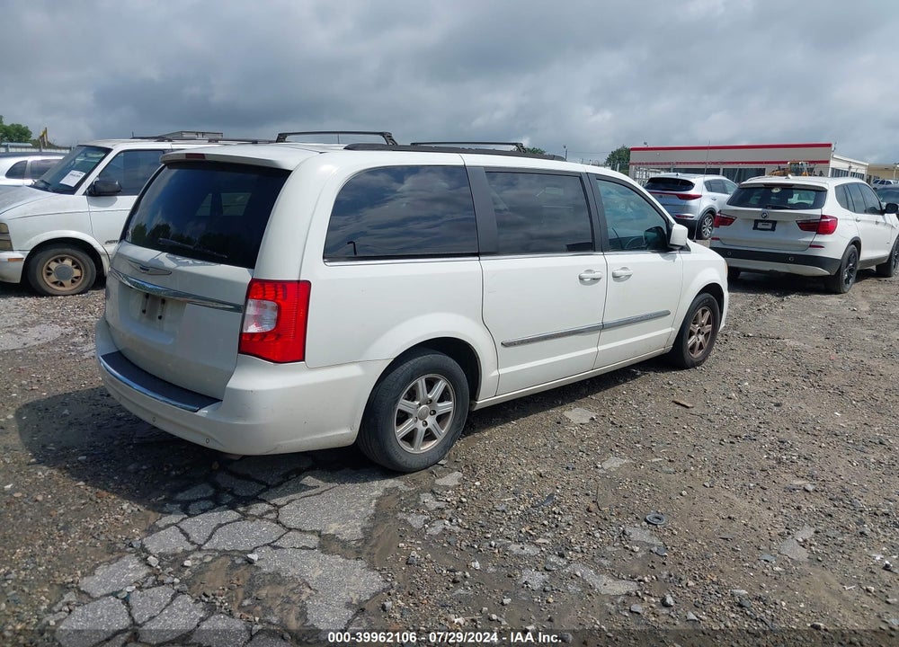 2011 CHRYSLER TOWN & COUNTRY TOURING VIN: 2A4RR5DG5BR702819