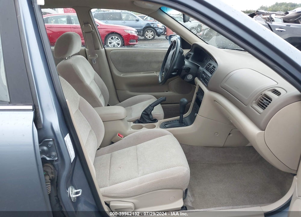 1998 MAZDA 626 DX/LX VIN: 1YVGF22C1W5700437