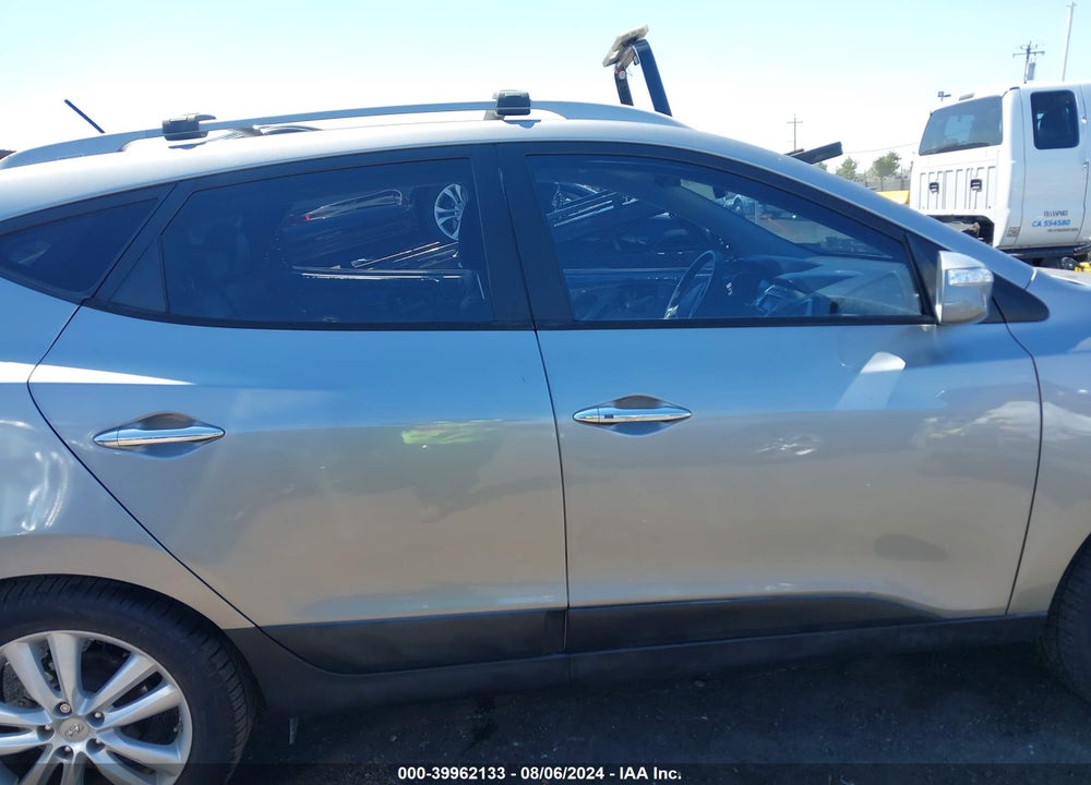 2013 HYUNDAI TUCSON LIMITED VIN: KM8JU3AC4DU561959