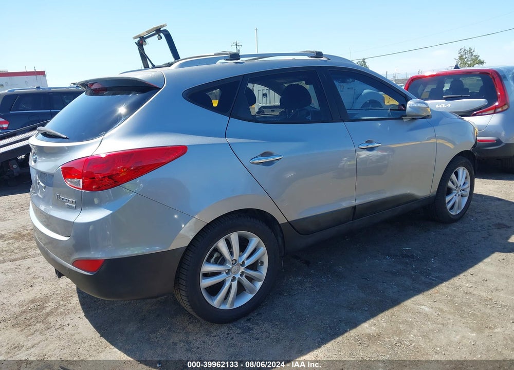 2013 HYUNDAI TUCSON LIMITED VIN: KM8JU3AC4DU561959