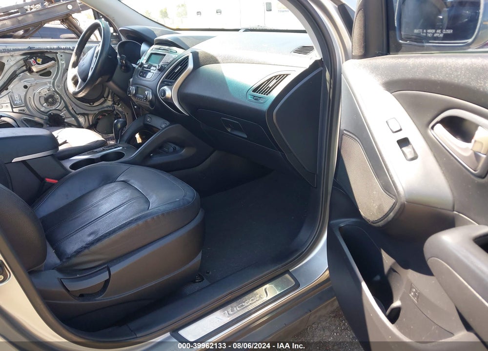 2013 HYUNDAI TUCSON LIMITED VIN: KM8JU3AC4DU561959