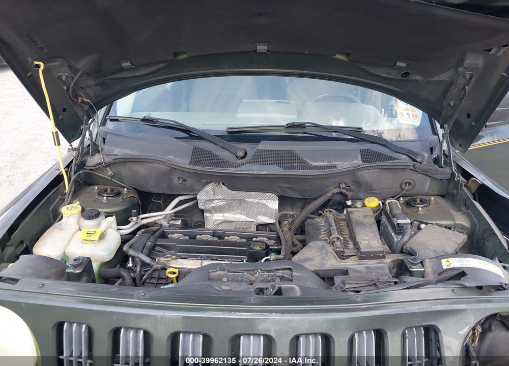 2008 JEEP PATRIOT SPORT VIN: 1J8FT280X8D643549