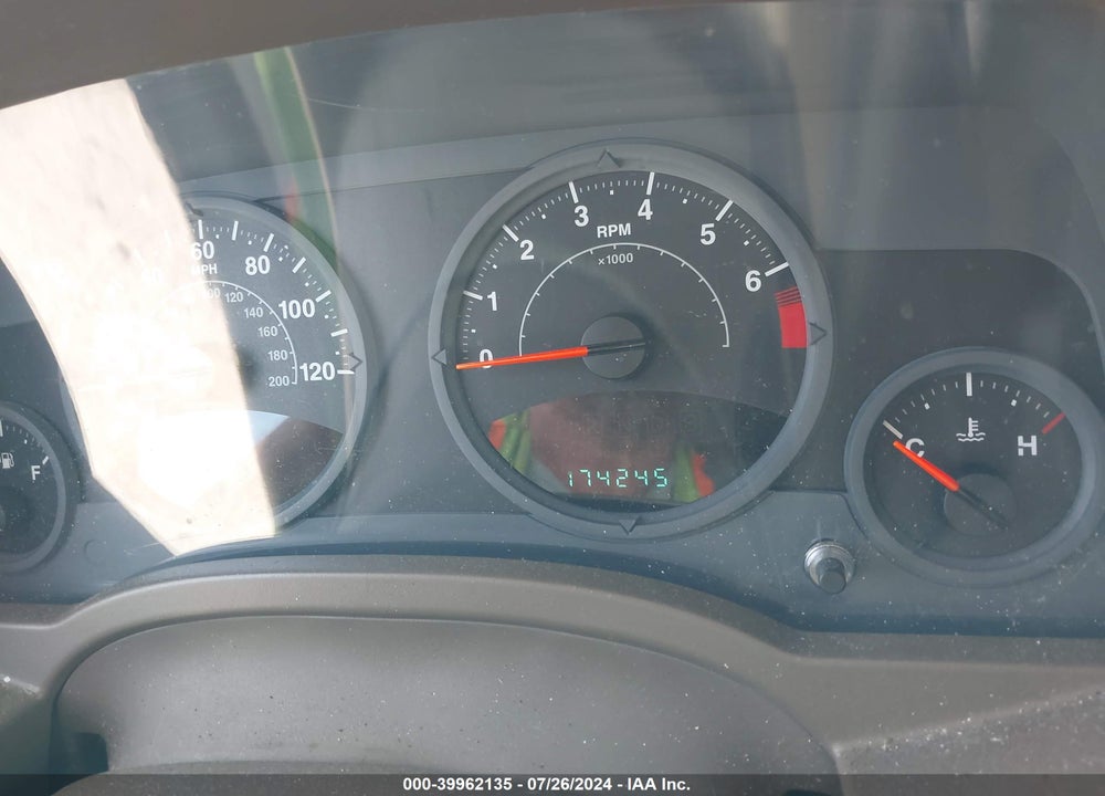 2008 JEEP PATRIOT SPORT VIN: 1J8FT280X8D643549