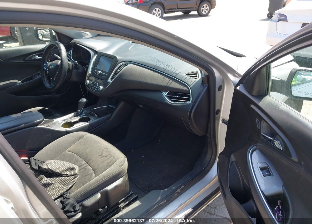 2018 CHEVROLET MALIBU VIN: 1G1ZD5STXJF275723