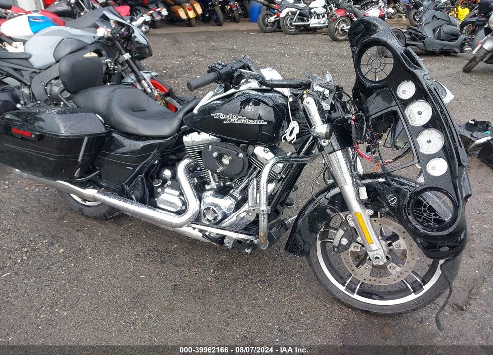 2015 HARLEY-DAVIDSON FLHXS STREET GLIDE SPECIAL VIN: 1HD1KRM15FB680396