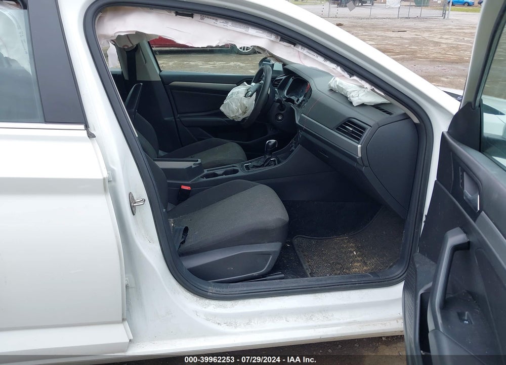 2019 VOLKSWAGEN JETTA 1.4T R-LINE/1.4T S/1.4T SE VIN: 3VWC57BUXKM130906