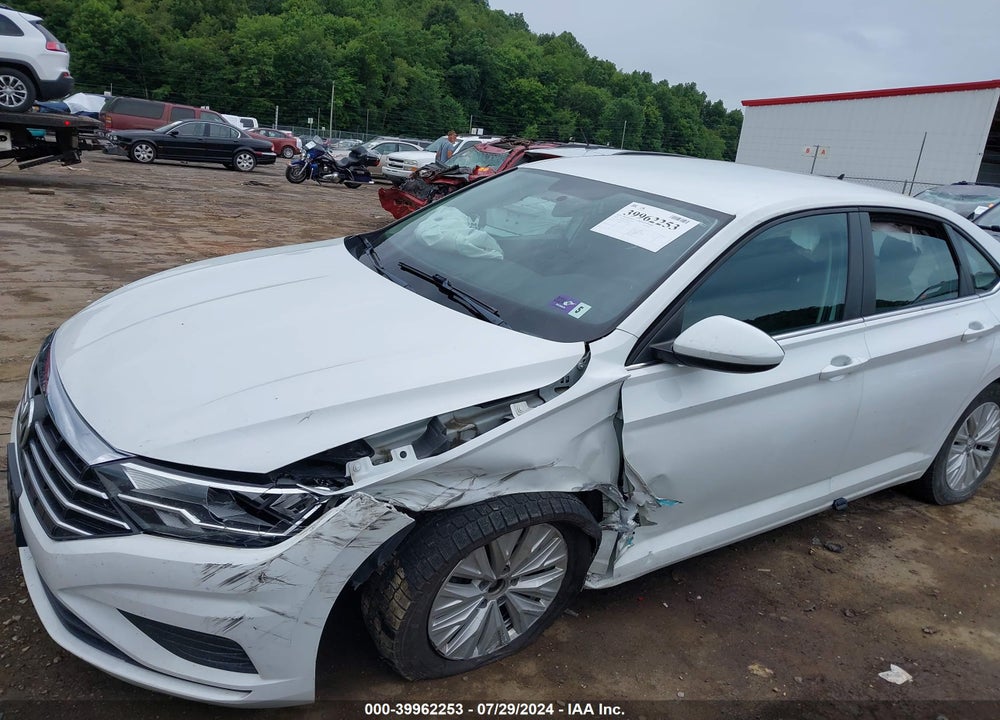 2019 VOLKSWAGEN JETTA 1.4T R-LINE/1.4T S/1.4T SE VIN: 3VWC57BUXKM130906