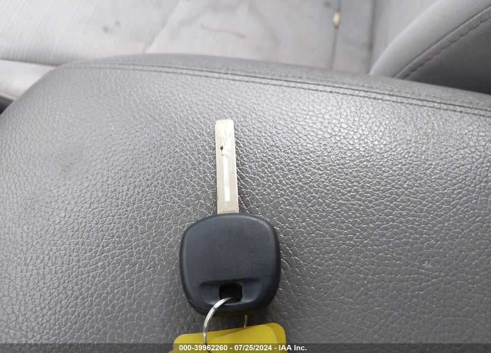 2014 KIA SORENTO LX VIN: 5XYKT3A69EG441678