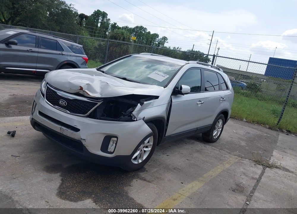 2014 KIA SORENTO LX VIN: 5XYKT3A69EG441678