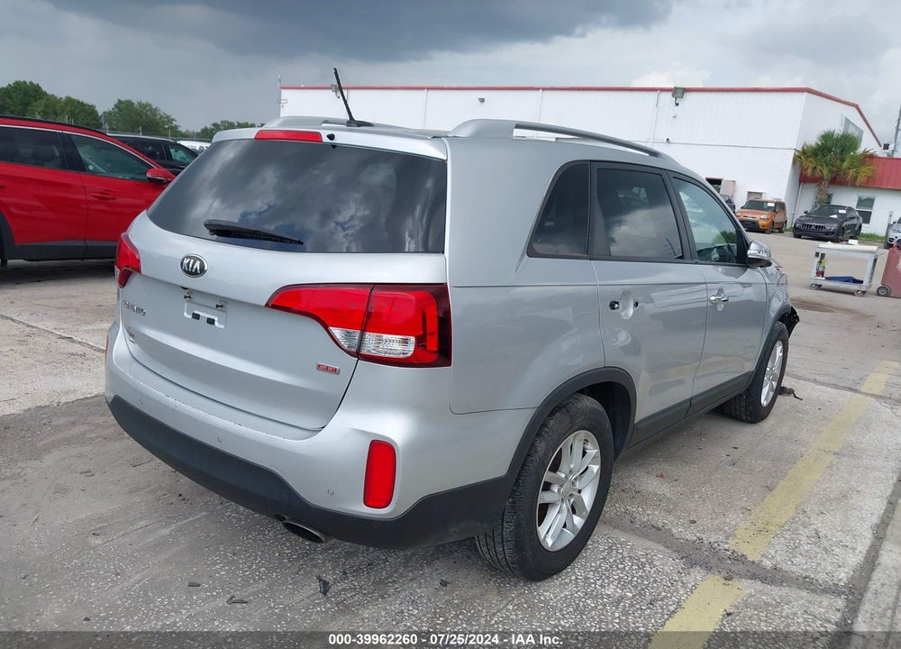 2014 KIA SORENTO LX VIN: 5XYKT3A69EG441678