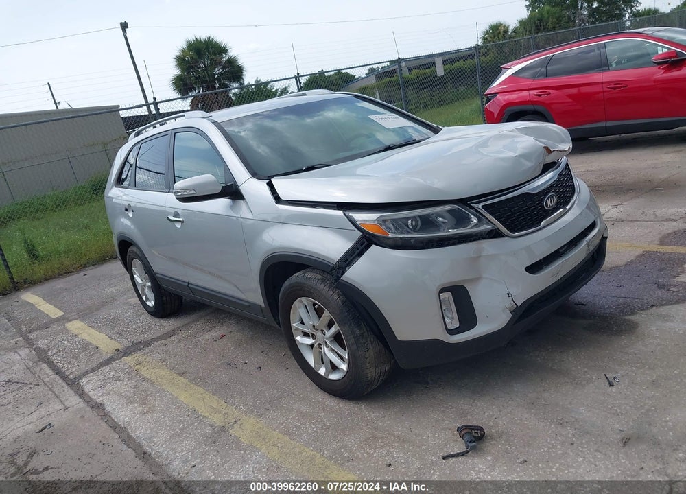 2014 KIA SORENTO LX VIN: 5XYKT3A69EG441678