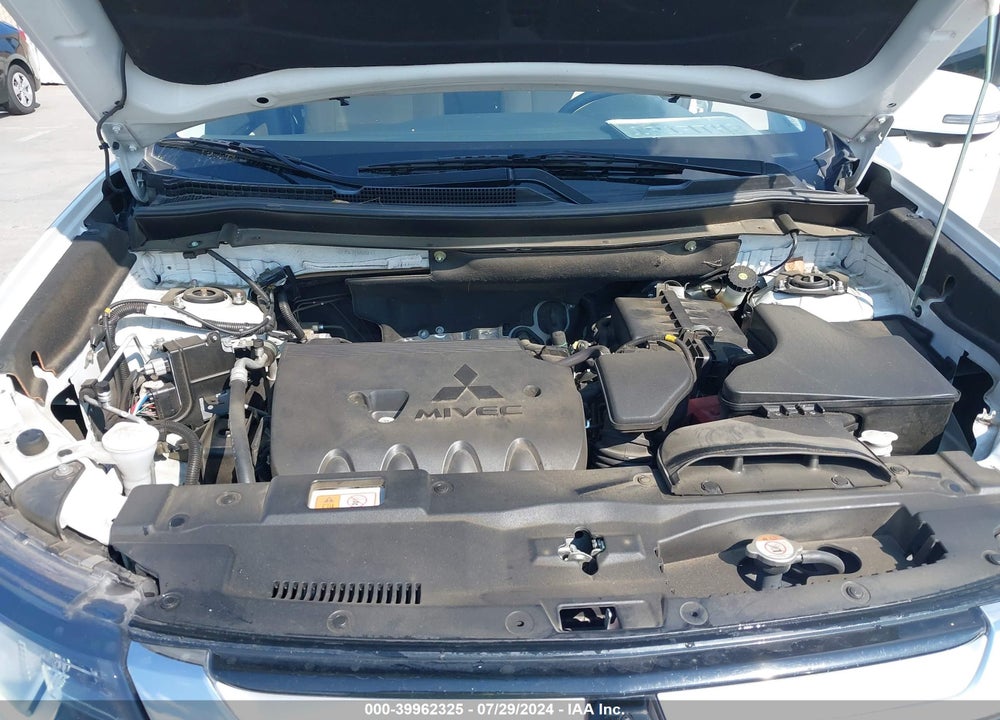 2018 MITSUBISHI OUTLANDER SEL VIN: JA4AD3A35JZ009271